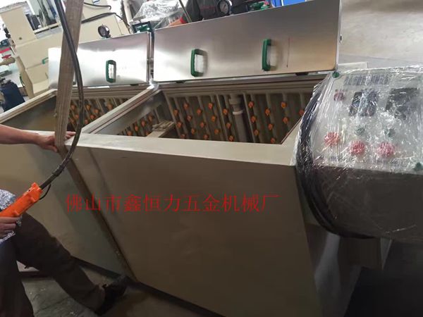 立体蚀刻机装车发货！