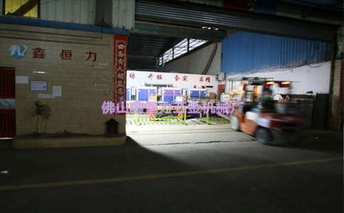 香蕉视频APP官网专利产品，全自动水平电解退黑钛流水线出货